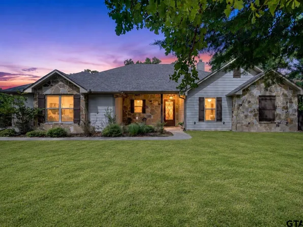 9236 Safari Blf, Larue, TX 75770