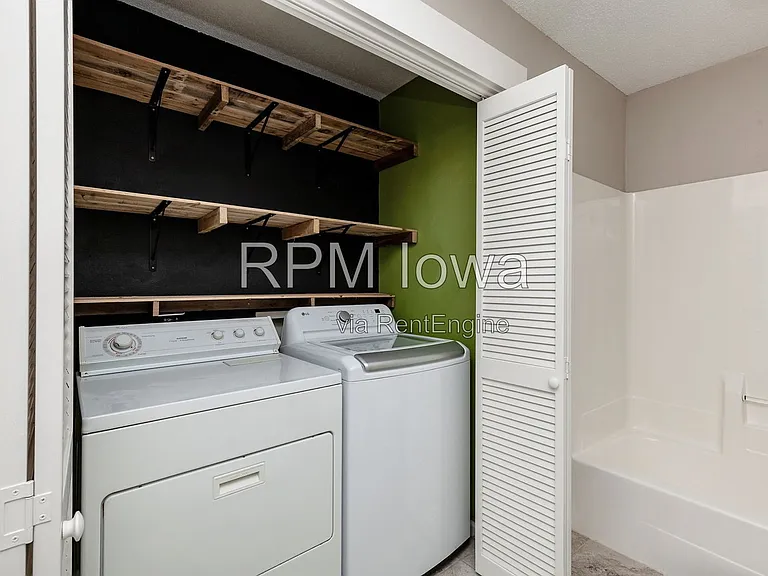 14440 Briarwood Ln — Photo 26