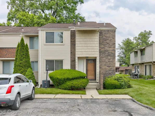 1 Fredricksburg Towne St, Southfield, MI 48075
