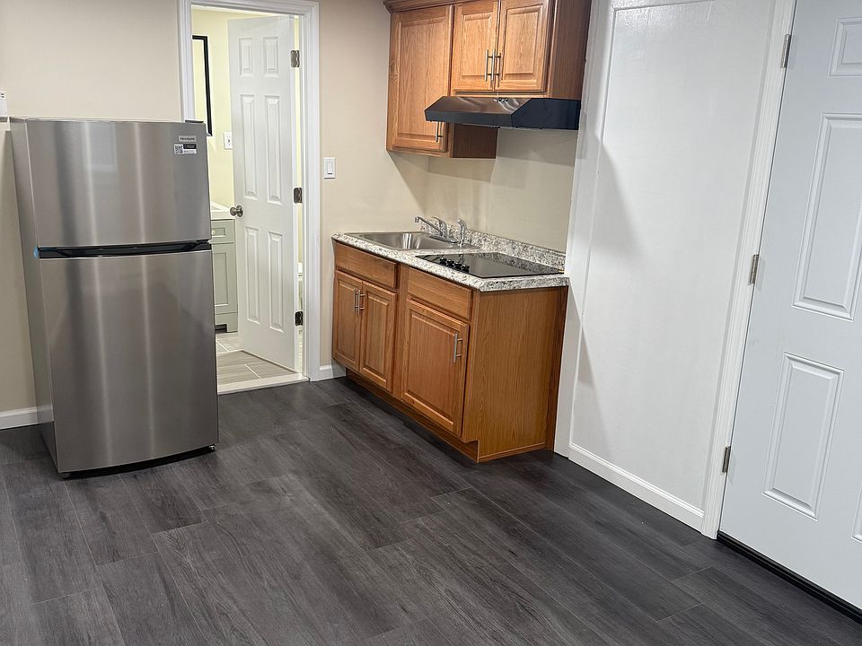 1st image of 5 Vin Ct #2