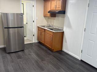5 Vin Ct #2, Farmingdale, NY 11735