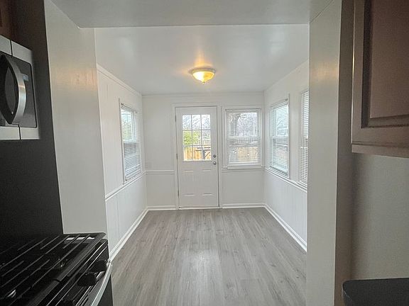 5th image of 536 E Nelson Ave