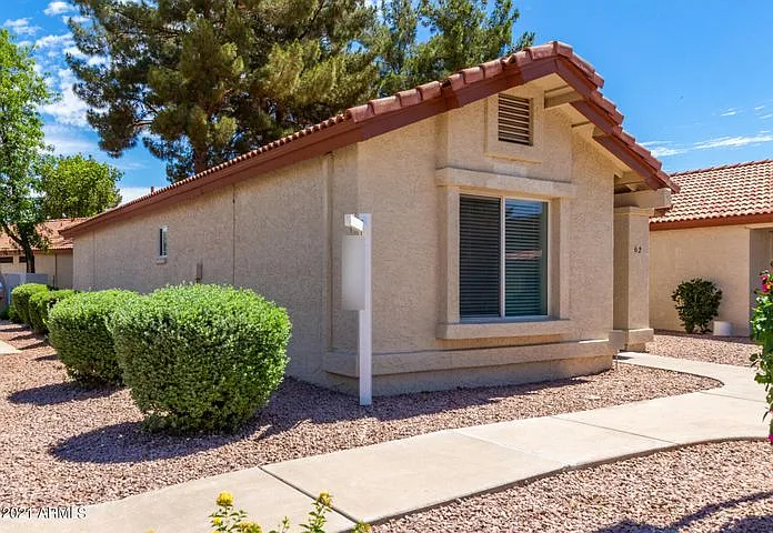 Building Photo - 1120 N Val Vista Dr #62