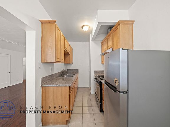 3rd image of 475 S New Hampshire Ave APT 207