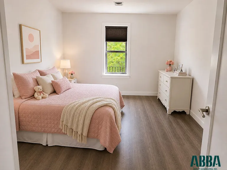 1013 Avenue K #2 — Photo 4