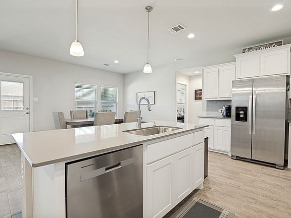 5th image of 1337 Rolling Meadows Dr