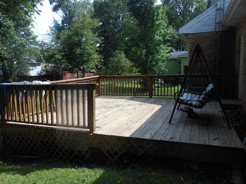 2nd image of 8885 Maplewood Dr