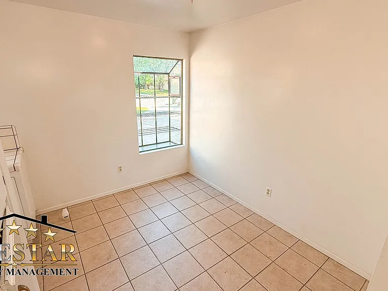 2246 Hasti Acres Dr — Photo 20