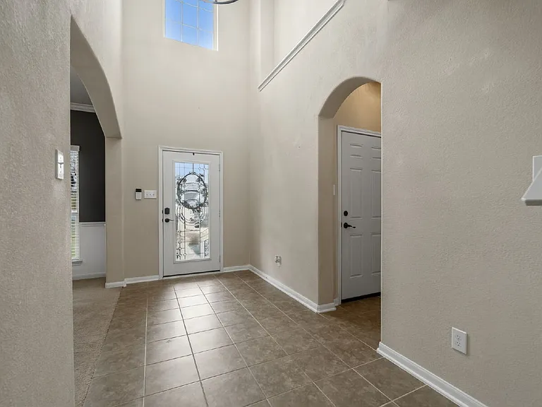 13092 Greenbriar — Photo 4