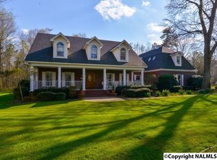 1330 Pennington Ct SW, Hartselle, AL 35640