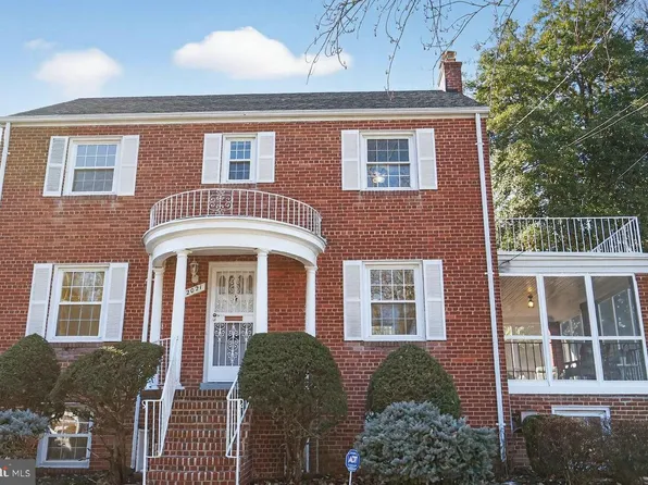 2021 32nd Pl SE, Washington, DC 20020