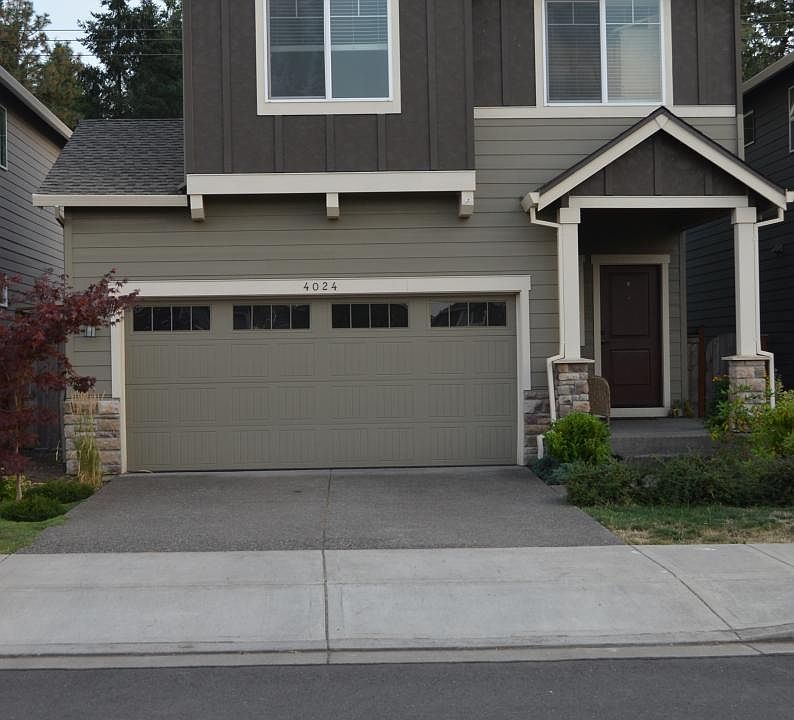 2nd image of 4024 SE Discovery St