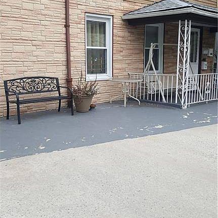 2nd image of 19 William St