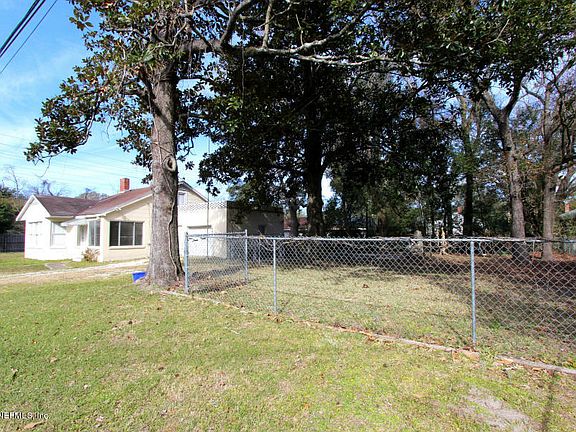 3rd image of 2995 Dellwood Ave
