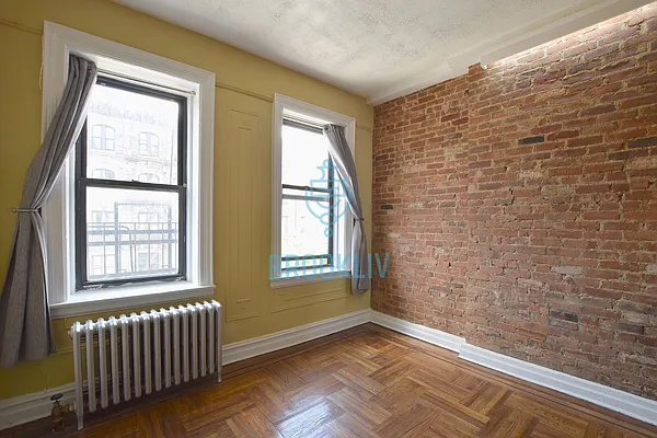 Rented by null | media 12