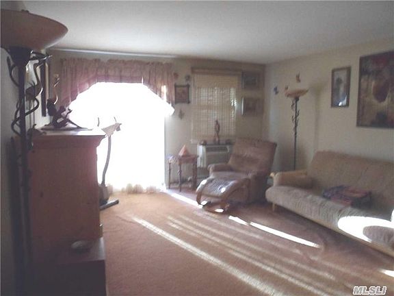 3rd image of 4423 Wilshire Ln #J23