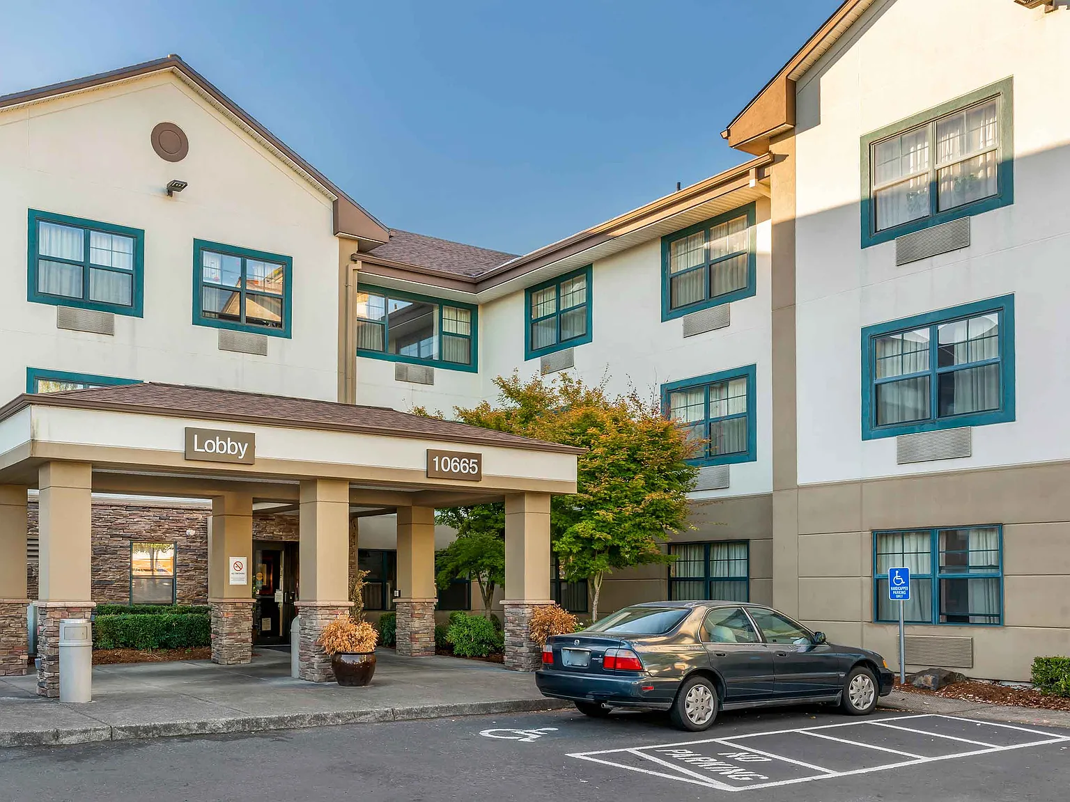 Portland - Beaverton-Hillsboro - Eider Ct — Photo 2