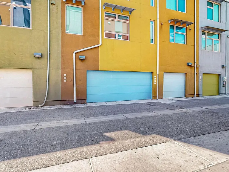 343 Platinum St SW #B — Photo 24