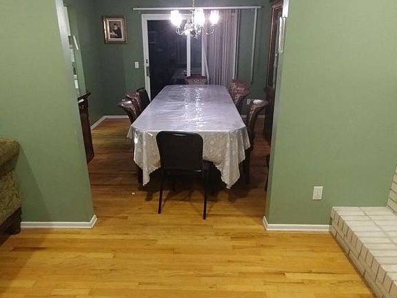 2nd image of 7 Longwood Dr