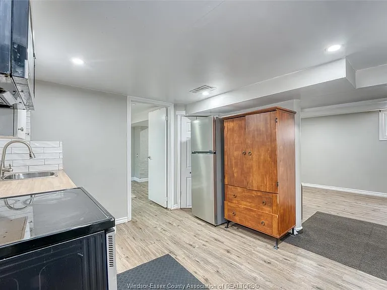 2309 Alexis Rd — Photo 25