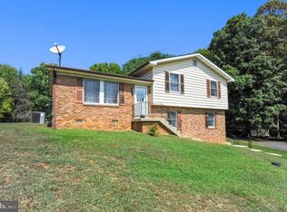 575 Wohlgemuth Rd, Lusby, MD 20657