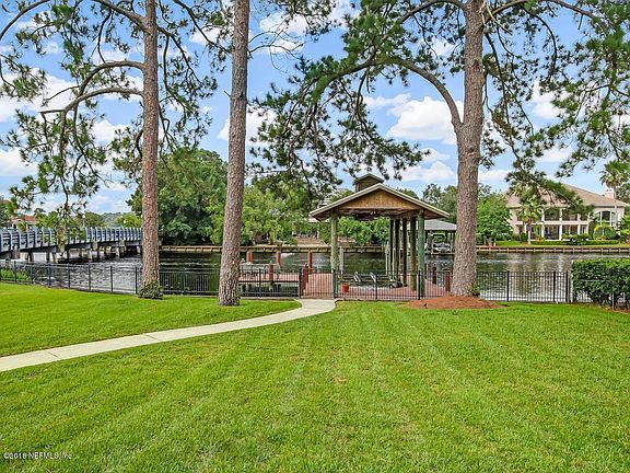 Beautiful Waterfront Location