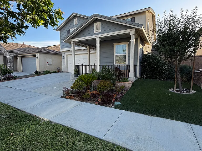 4664 S Rogers Way — Photo 2