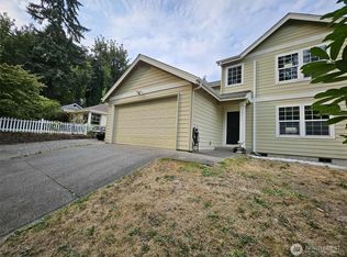 3016 E 19th St, Bremerton, WA 98310