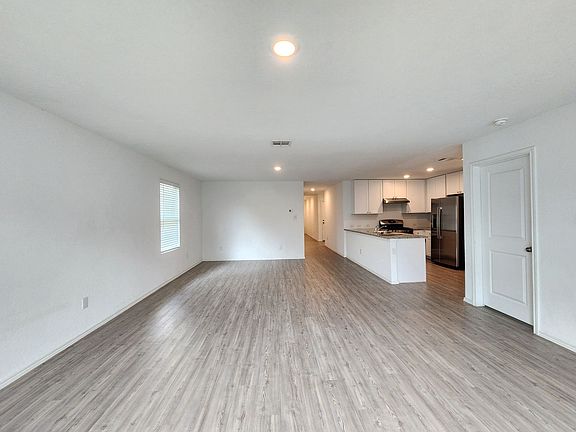 5th image of 434 Fairy Duster Dr