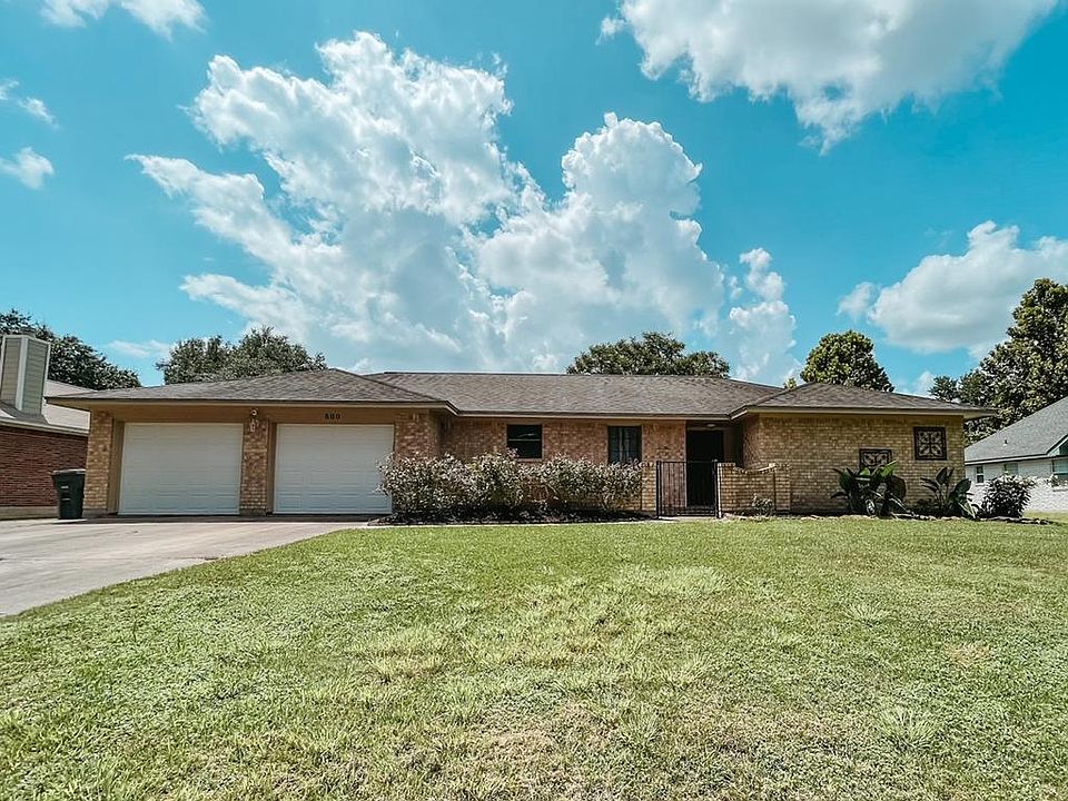 1st image of 800 Live Oak Ave