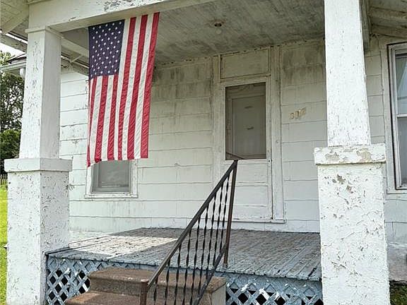 2nd image of 312 W Van Buren St