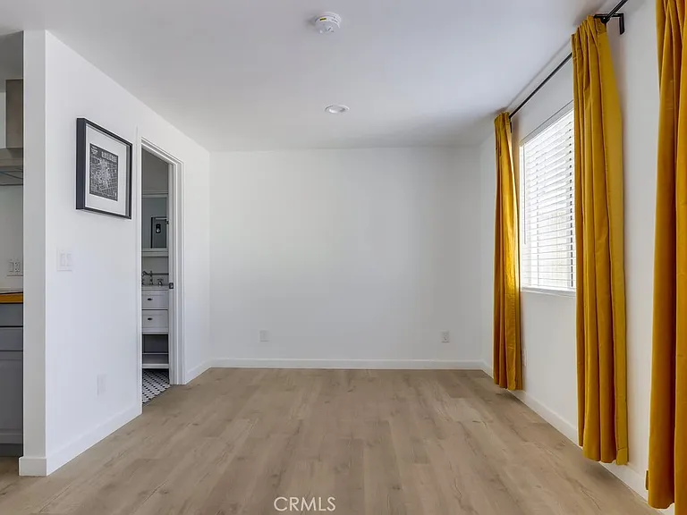 554 S Lemon St #B — Photo 9