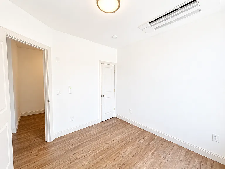 319 Connecticut St #1 — Photo 10