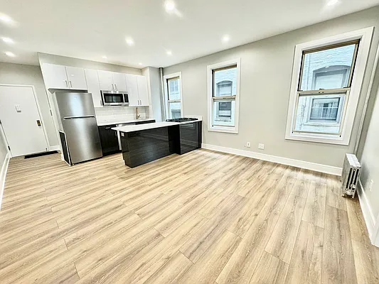 Rented by Papp Realty | media 1