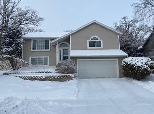 2117 Beacon Dr SW, Rochester, MN 55902