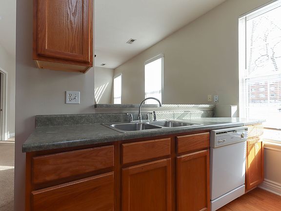 5th image of 300 N College Ave APT 202