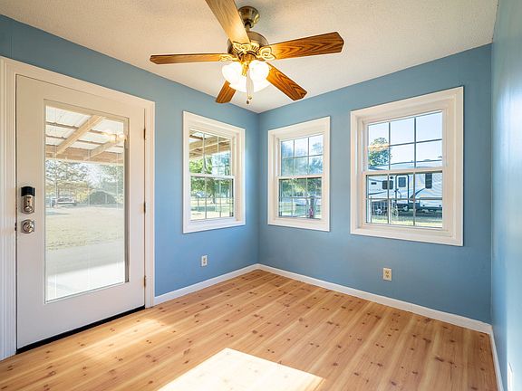 5th image of 7602 Green Meadow Rd
