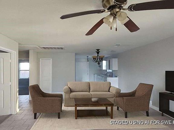 3rd image of 11919 Greenmesa Dr