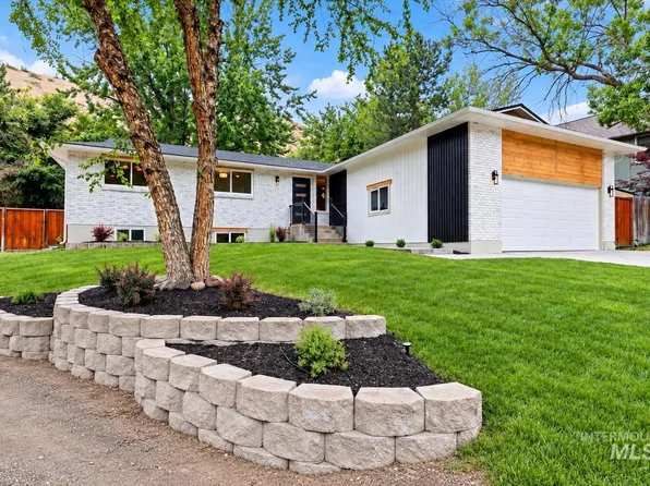 5927 N Collister Dr, Boise, ID 83703