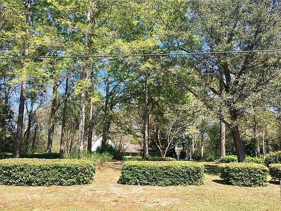 3rd image of 16324 Lake Dr W