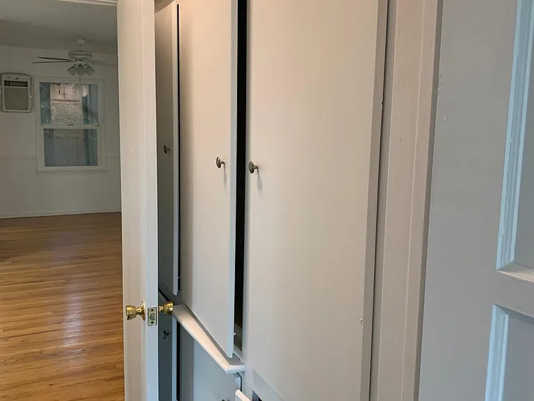 408 N Doheny Dr #4 — Photo 14