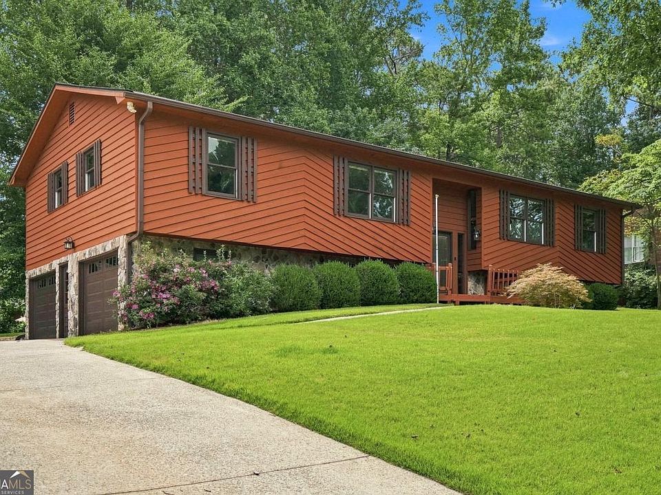 1st image of 2448 Annandale Dr