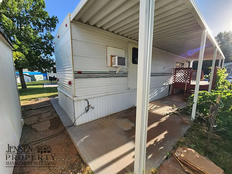 100 Lava Rd — Photo 17