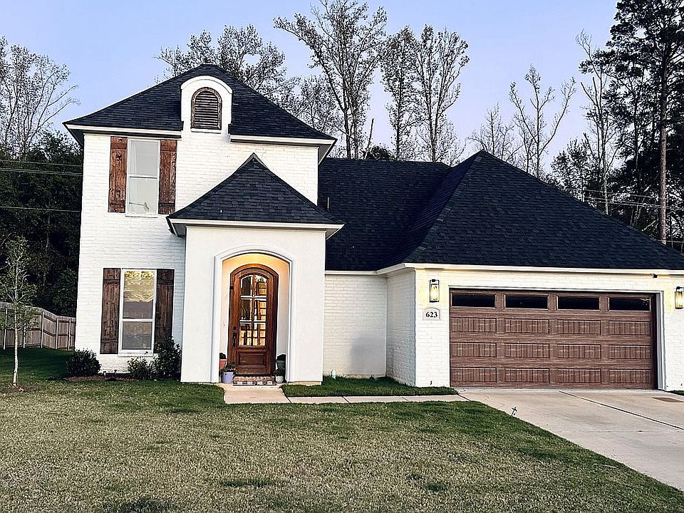 1st image of 623 Stockbridge Ln