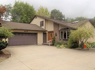 3670 Whitethorn Cir, Richfield, OH 44286