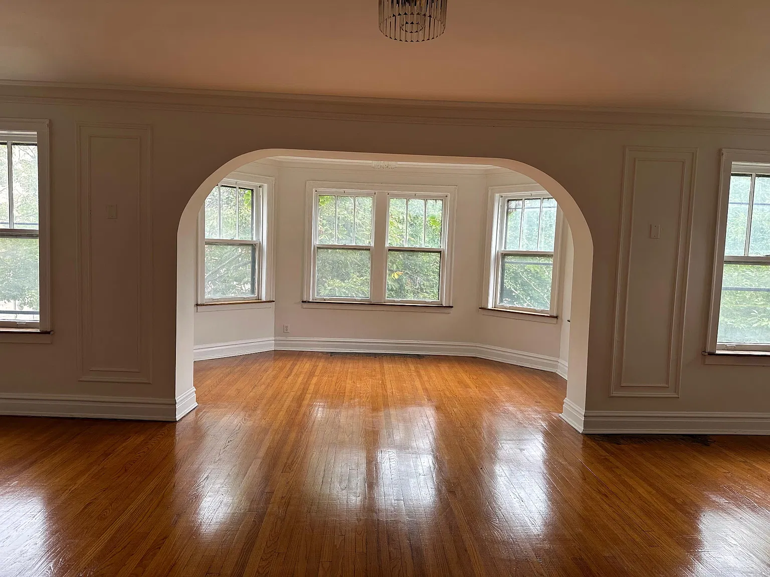 3435 W Adams St — Photo 2