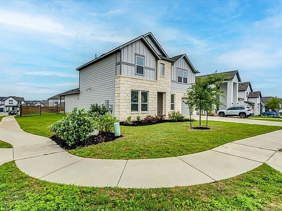 2nd image of 5417 Lena Dr