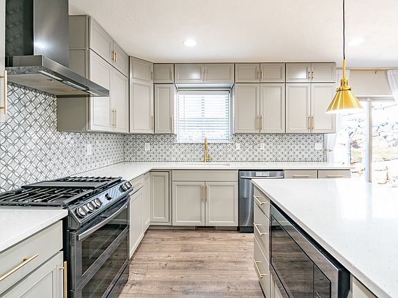 5th image of 7280 N Point Lookout Rd