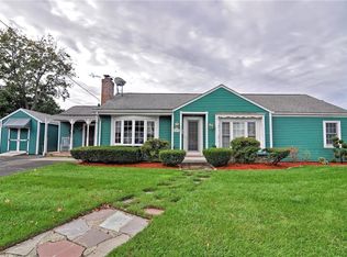 51 Windsor Ct, Pawtucket, RI 02861