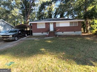 121 N Lake Dr, Jonesboro, GA 30236